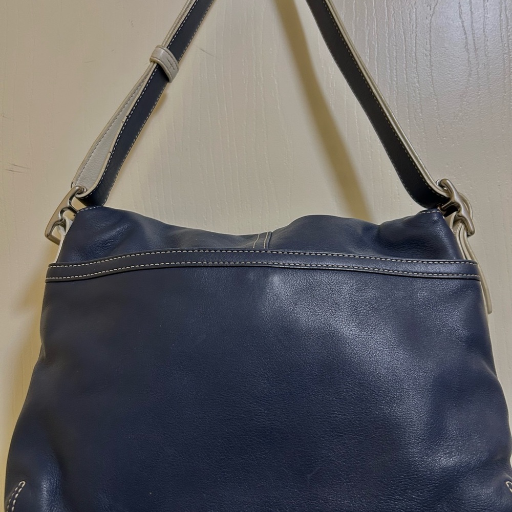 Coach Navy Leather Shoulder bag #9570 Beautiful - Picture 7 of 9
